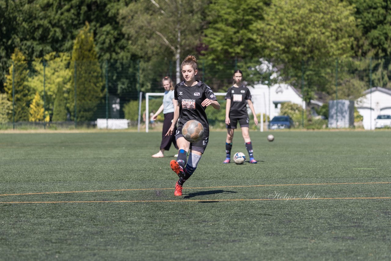 Bild 85 - wBJ SV Henstedt Ulzburg - TuS Rotenhof : Ergebnis: 12:0